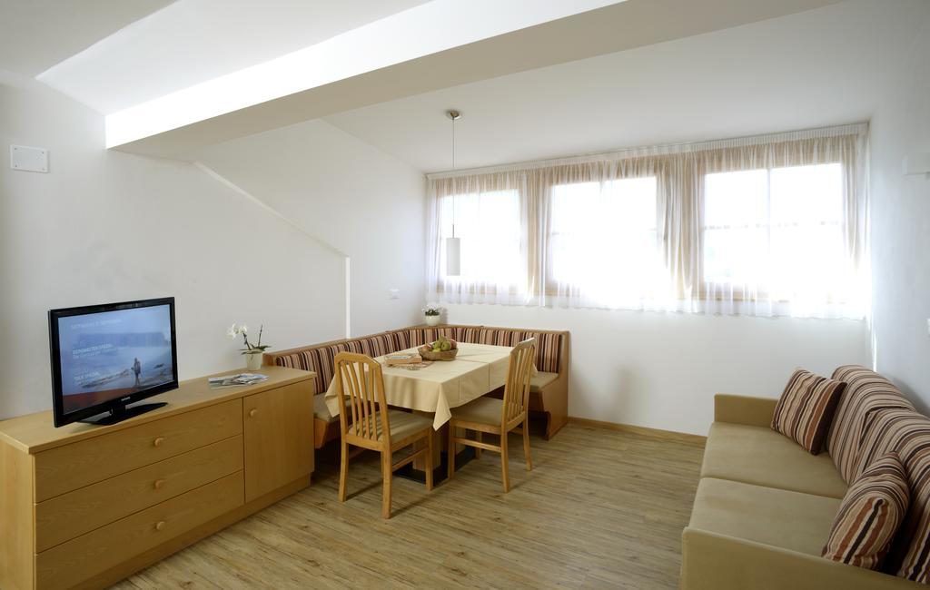 Krebishof Agriturismo Schenna Phòng bức ảnh